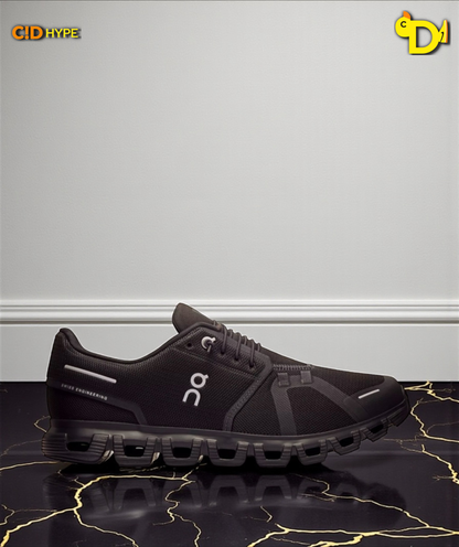 On Cloud 6 "Black/Black"