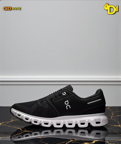 On Cloud 6 "White/Black"