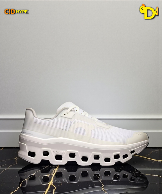 On Cloudmonster Void "White/White" (Mujer)