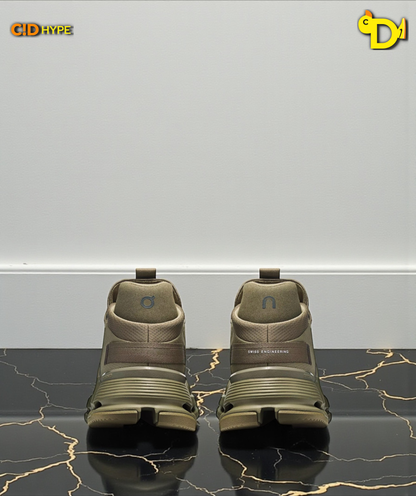 On Cloudnova 2 "Thorn/Grove"