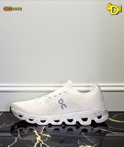 On Cloudswift 4 "White/White"