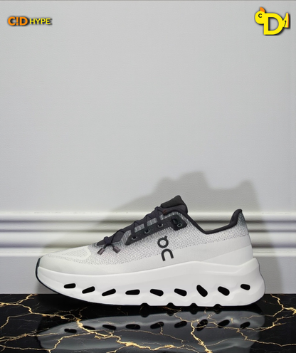 On Cloudtilt "Black/Ivory"