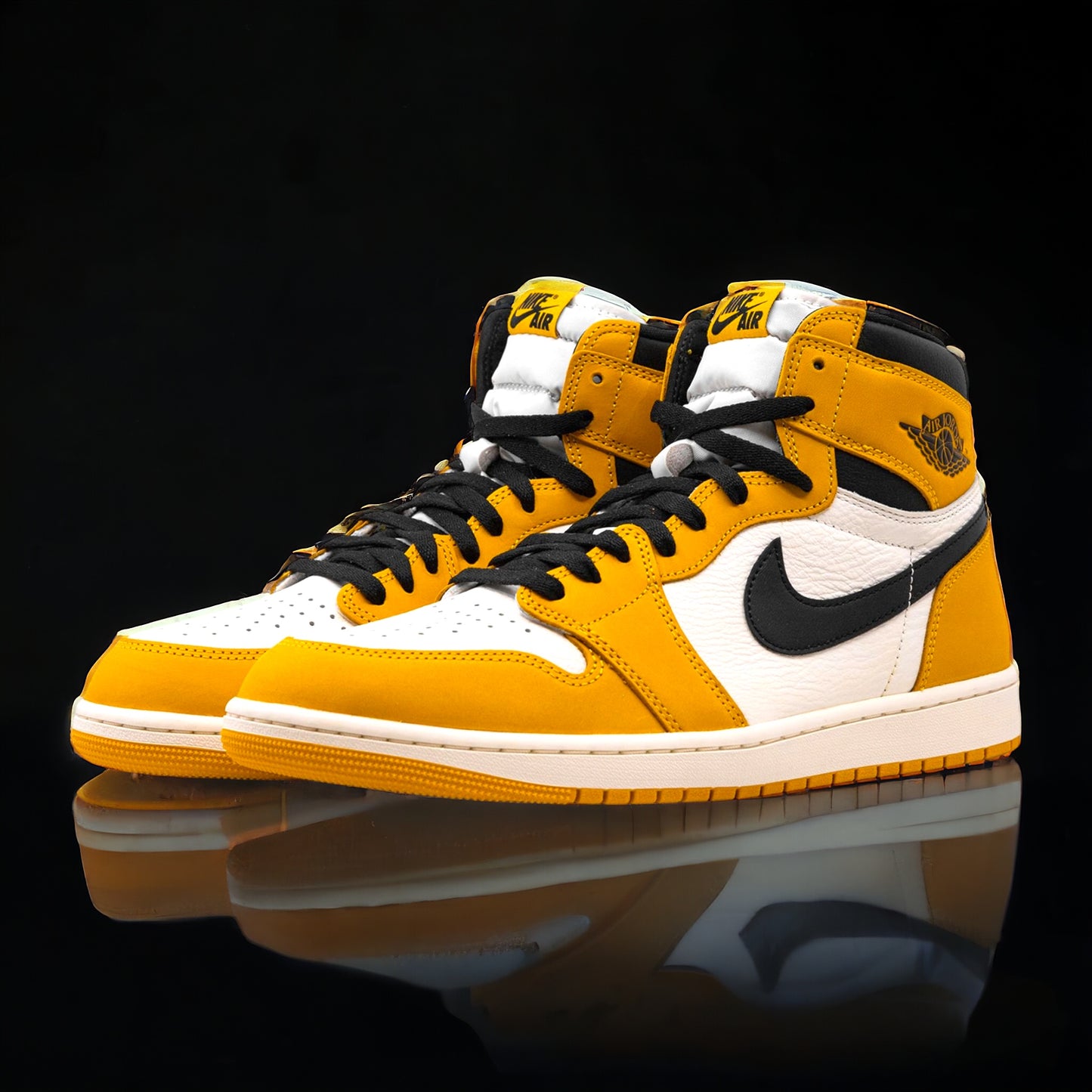 Jordan 1 Retro High OG "Yellow Ochre"