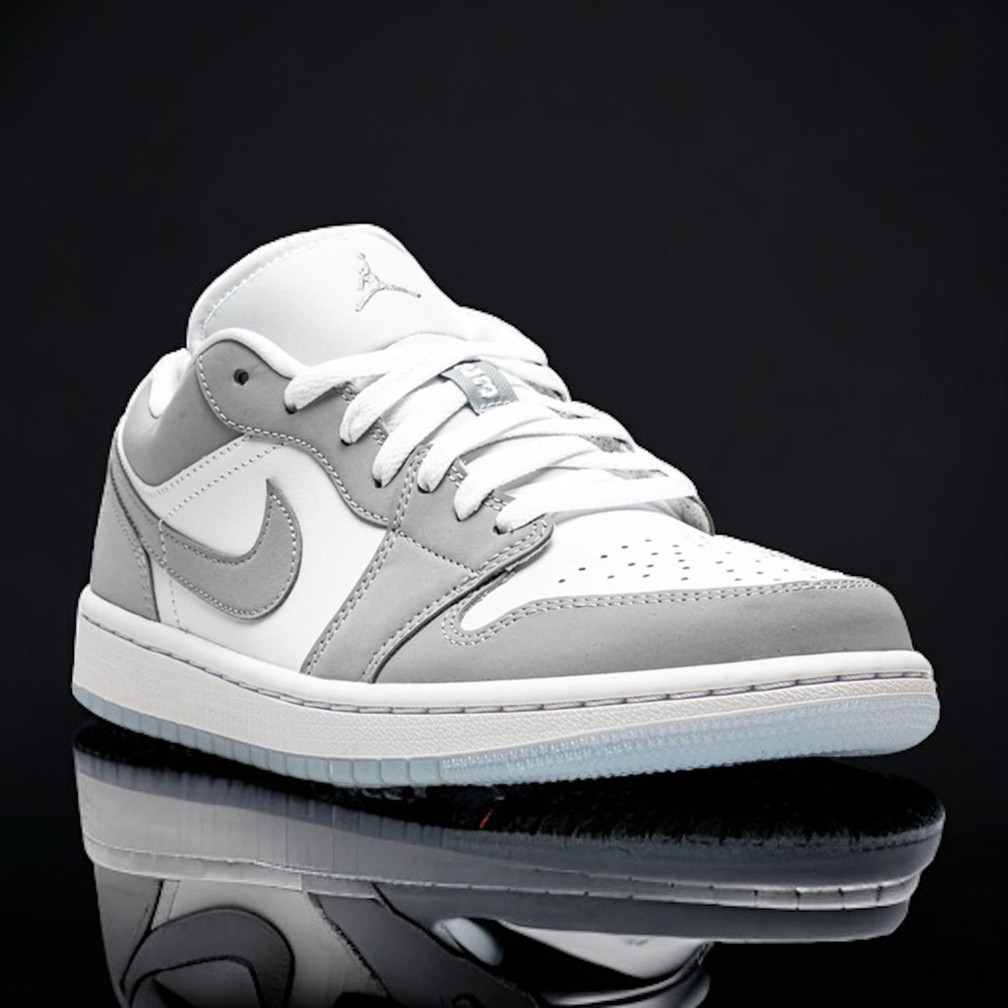 Air Jordan 1 Low "Wolf Grey" (Mujer)