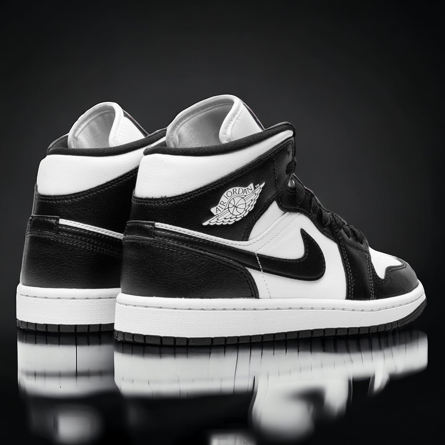 Jordan 1 Mid "Panda"