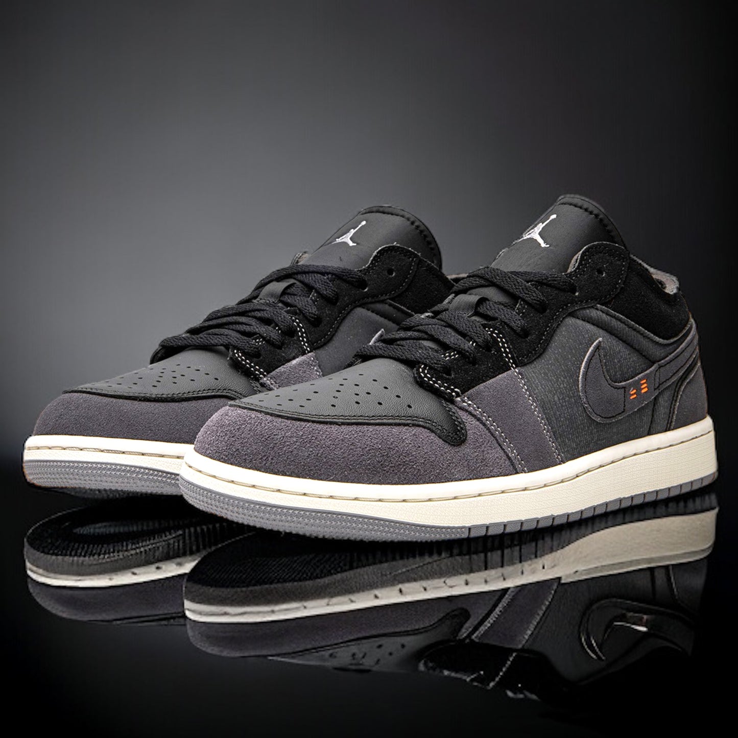 Jordan 1 Low Craft "Inside Out Black"