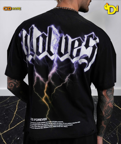 Wolves Lightning Distressed Grunge Tee in Black Drift Wash