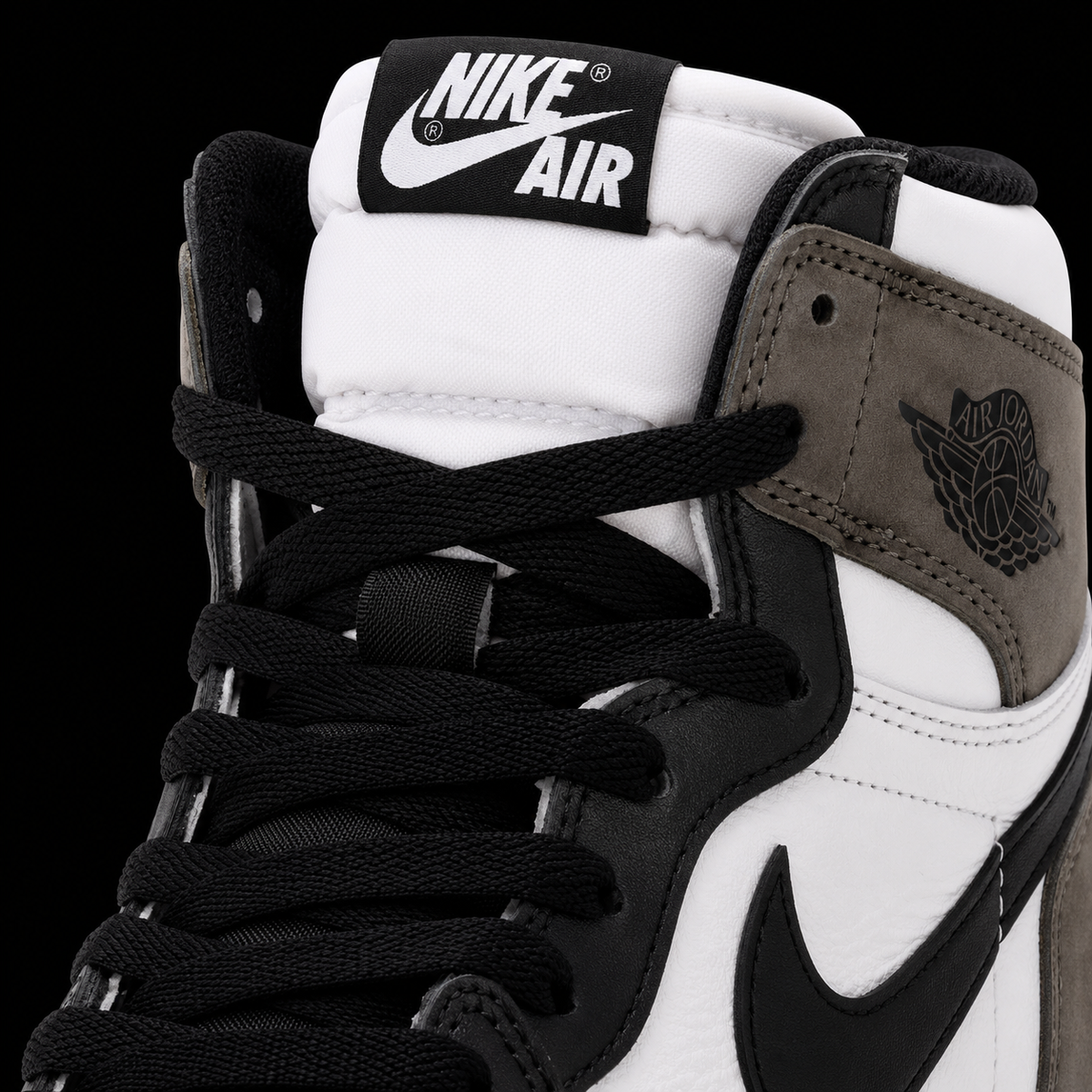 Air Jordan 1 High OG Dark Mocha, detalle de agujetas — Crazy!Duck Hype
