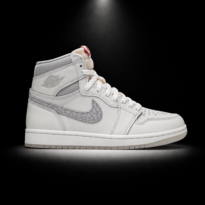 Air Jordan 1 High OG Sail University Red, vista lateral — Crazy!Duck Hype