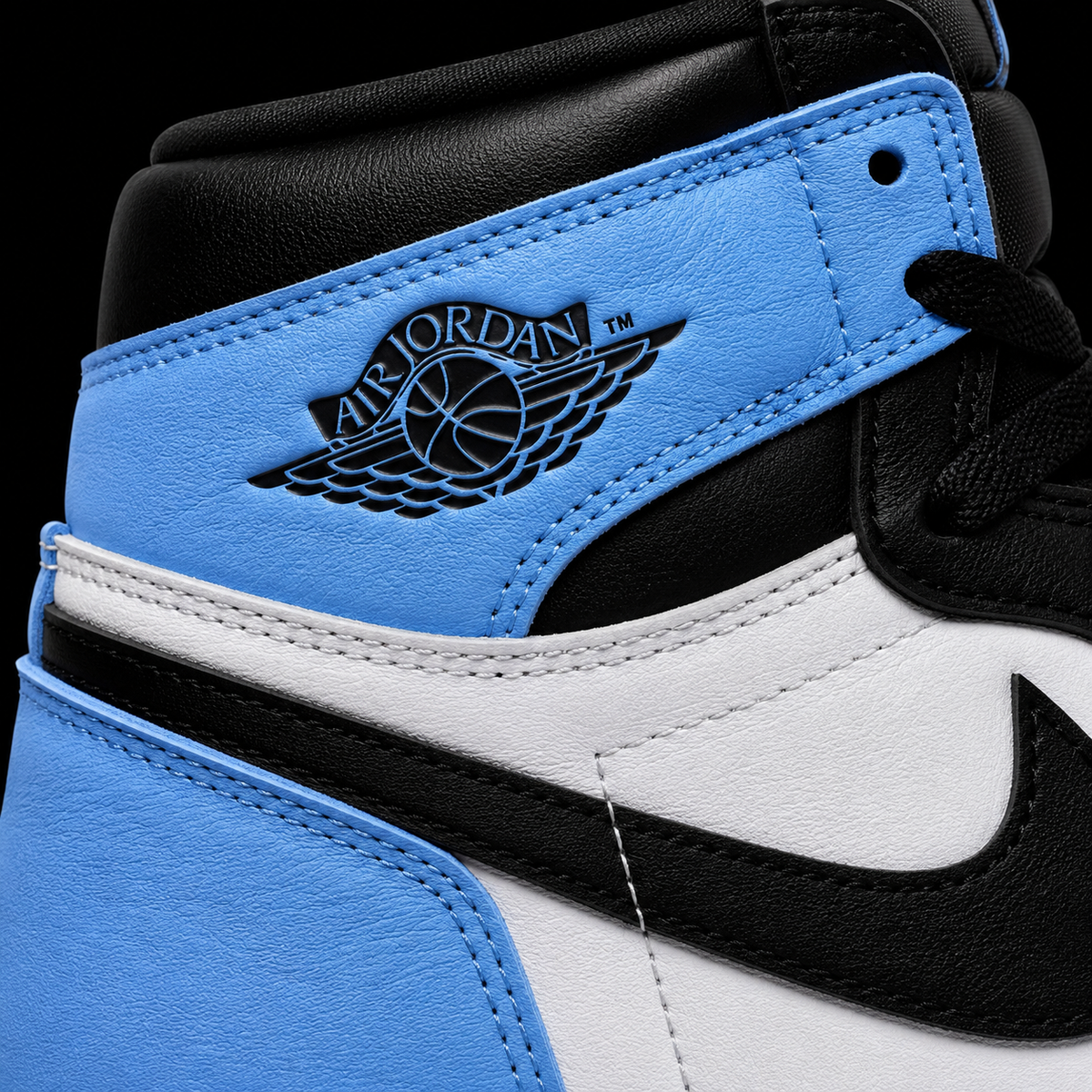 Air Jordan 1 High OG UNC Toe, detalle de logo y material — Crazy!Duck Hype