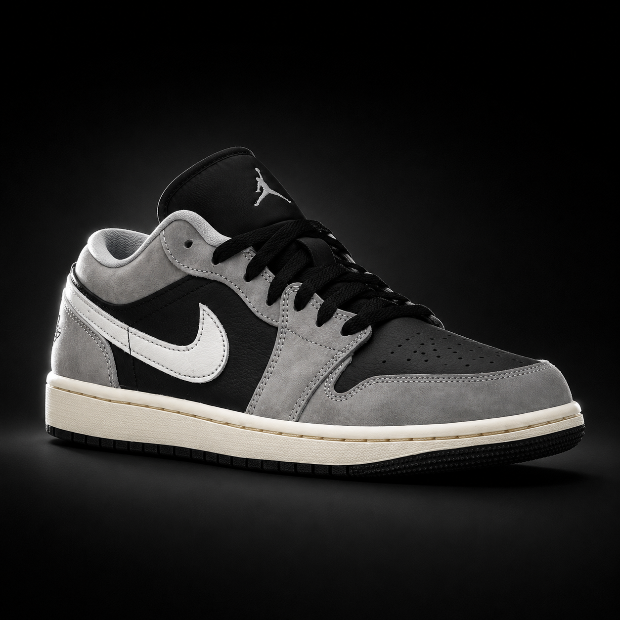 Air Jordan 1 Low Light Smoke Grey Off Noir, vista frontal — Crazy!Duck Hype