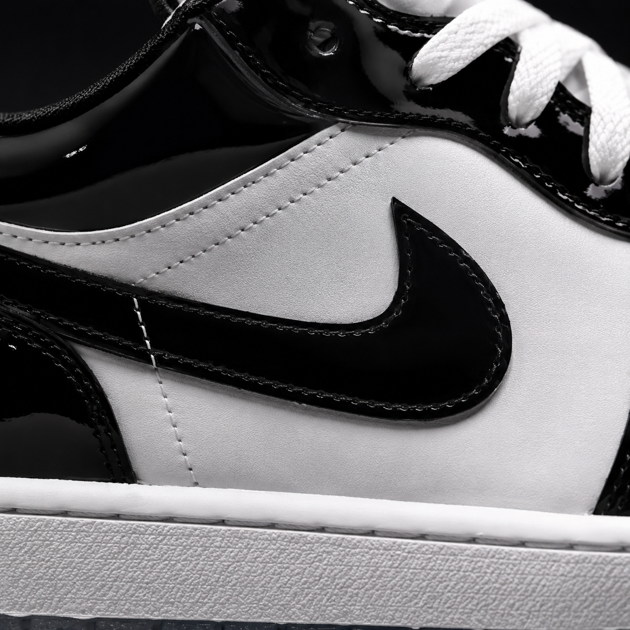 Air Jordan 1 Low SE Concord, detalle de logo y material — Crazy!Duck Hype
