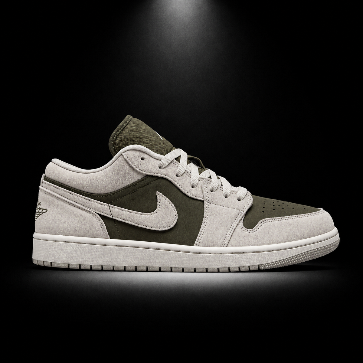 Air Jordan 1 Low SE Medium Olive, vista lateral — Crazy!Duck Hype