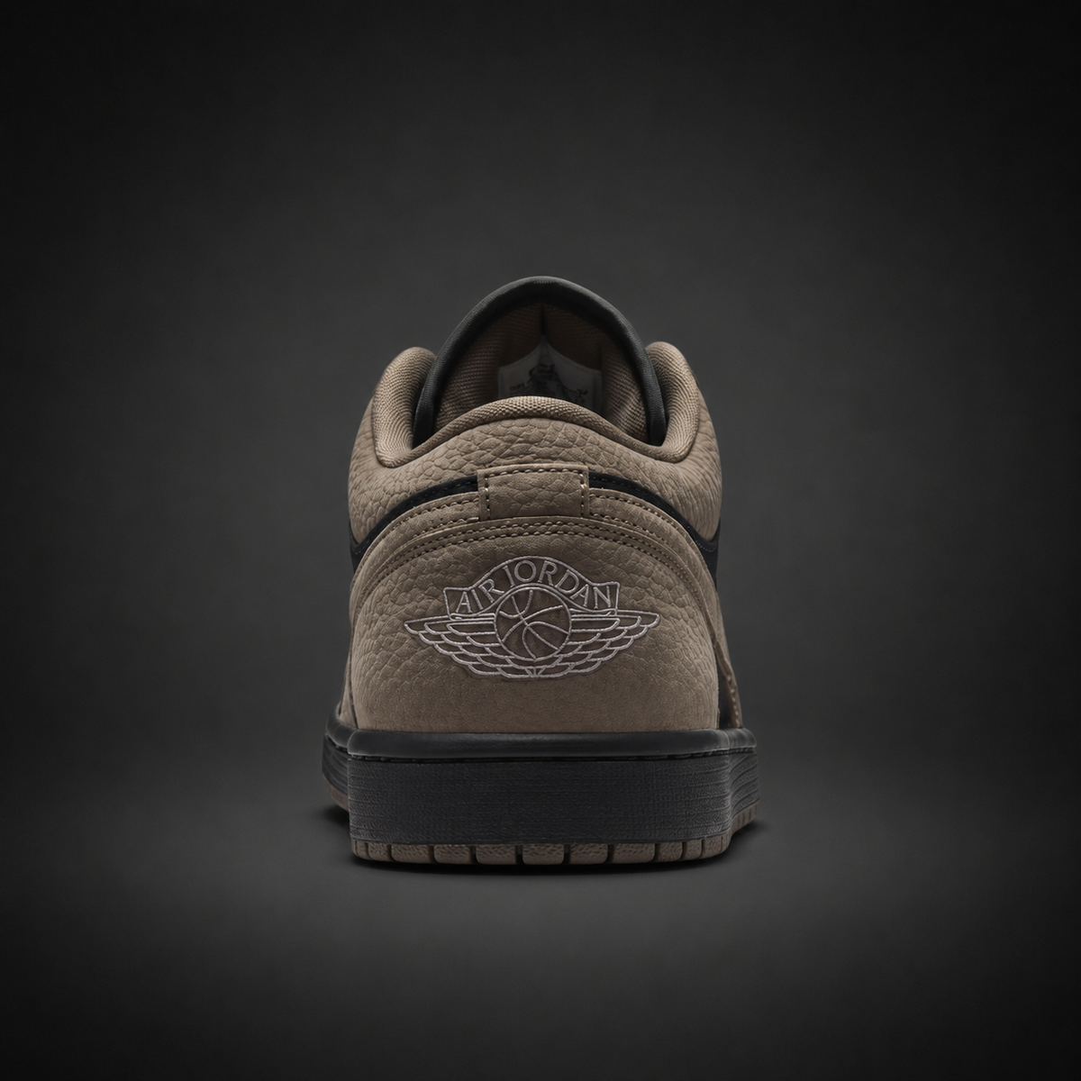 Air Jordan 1 Low SE Olive Grey, vista trasera — Crazy!Duck Hype