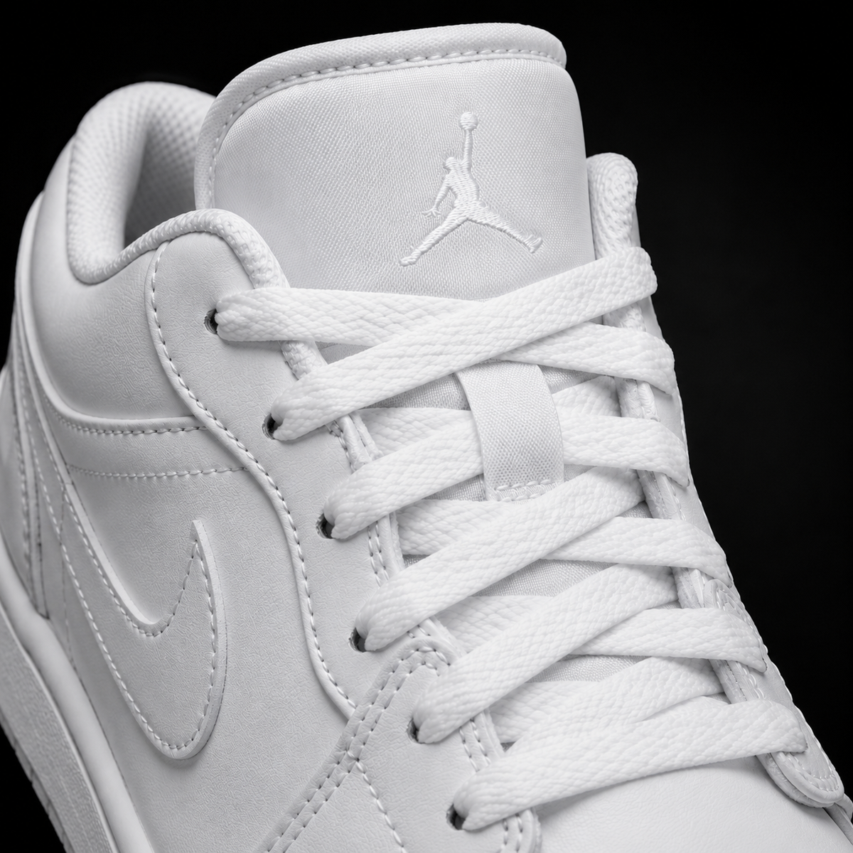 Air Jordan 1 Low White, detalle de agujetas — Crazy!Duck Hype