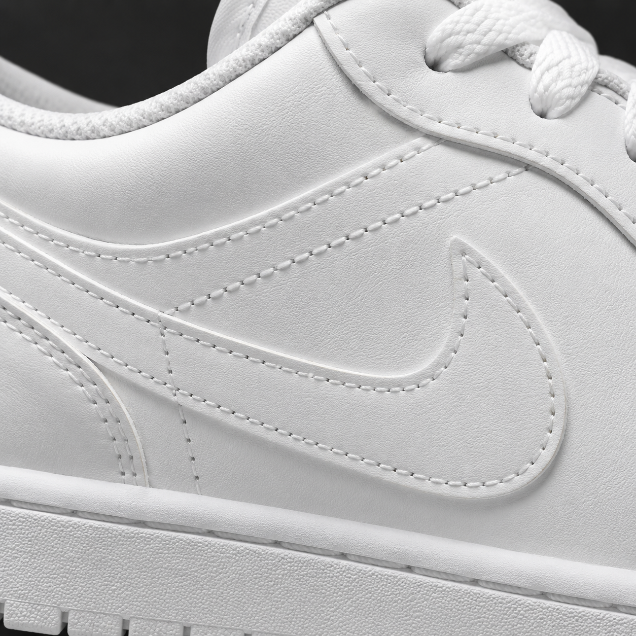 Air Jordan 1 Low White, detalle de logo y material — Crazy!Duck Hype