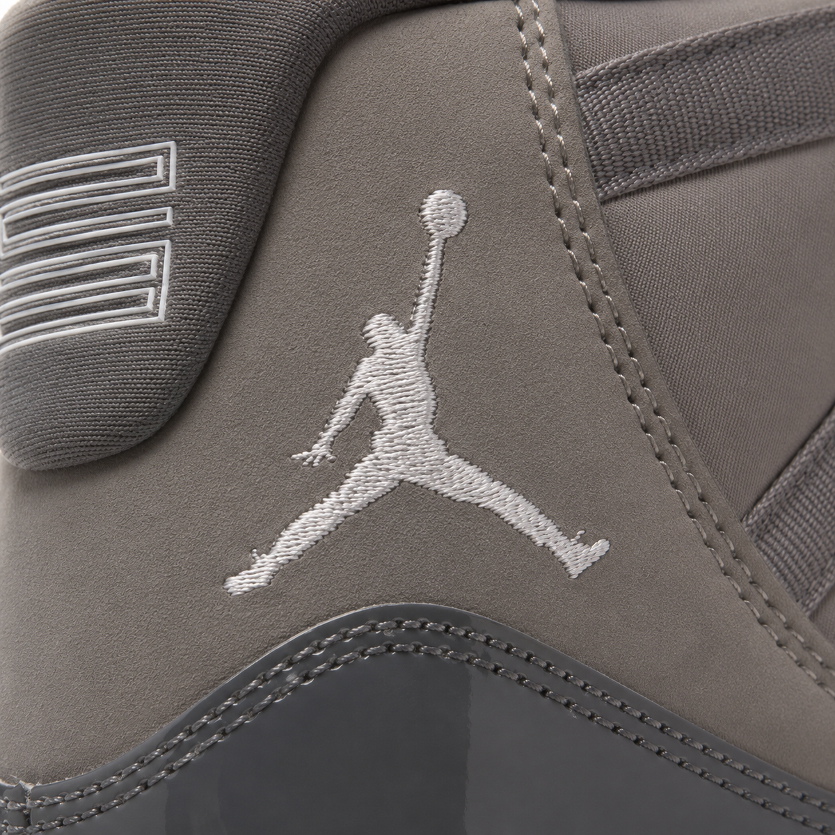 Air Jordan 11 Retro Cool Grey, detalle de logo y material — Crazy!Duck Hype