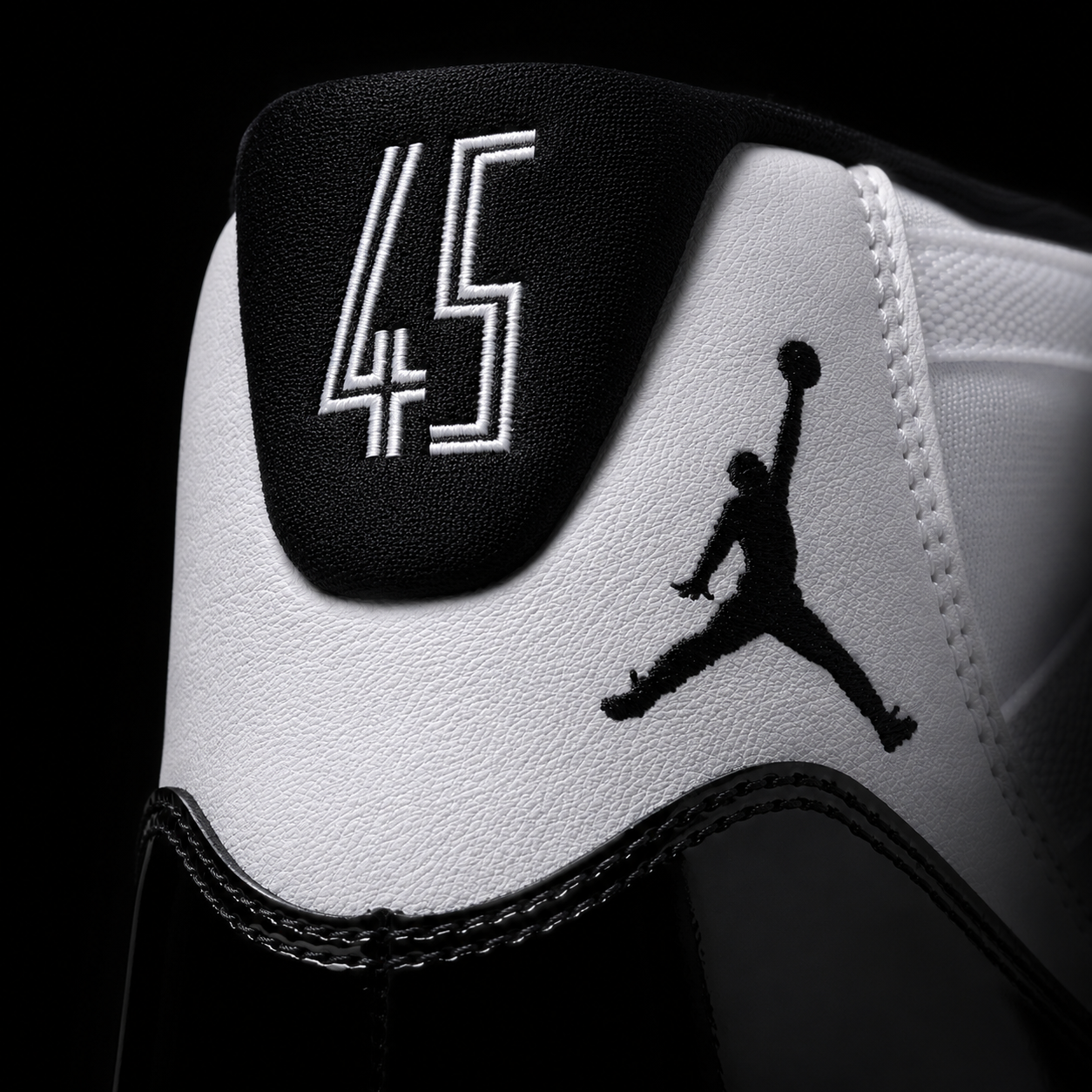 Air Jordan 11 Retro Concord, detalle de logo y material — Crazy!Duck Hype
