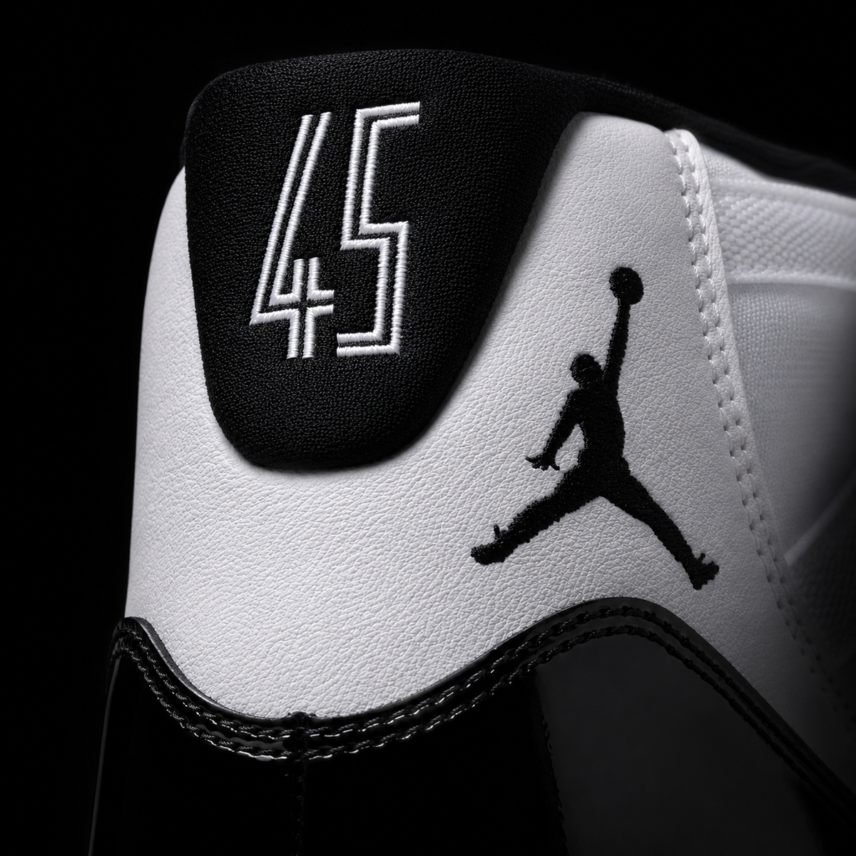 Air Jordan 11 Retro Concord, detalle de logo y material — Crazy!Duck Hype