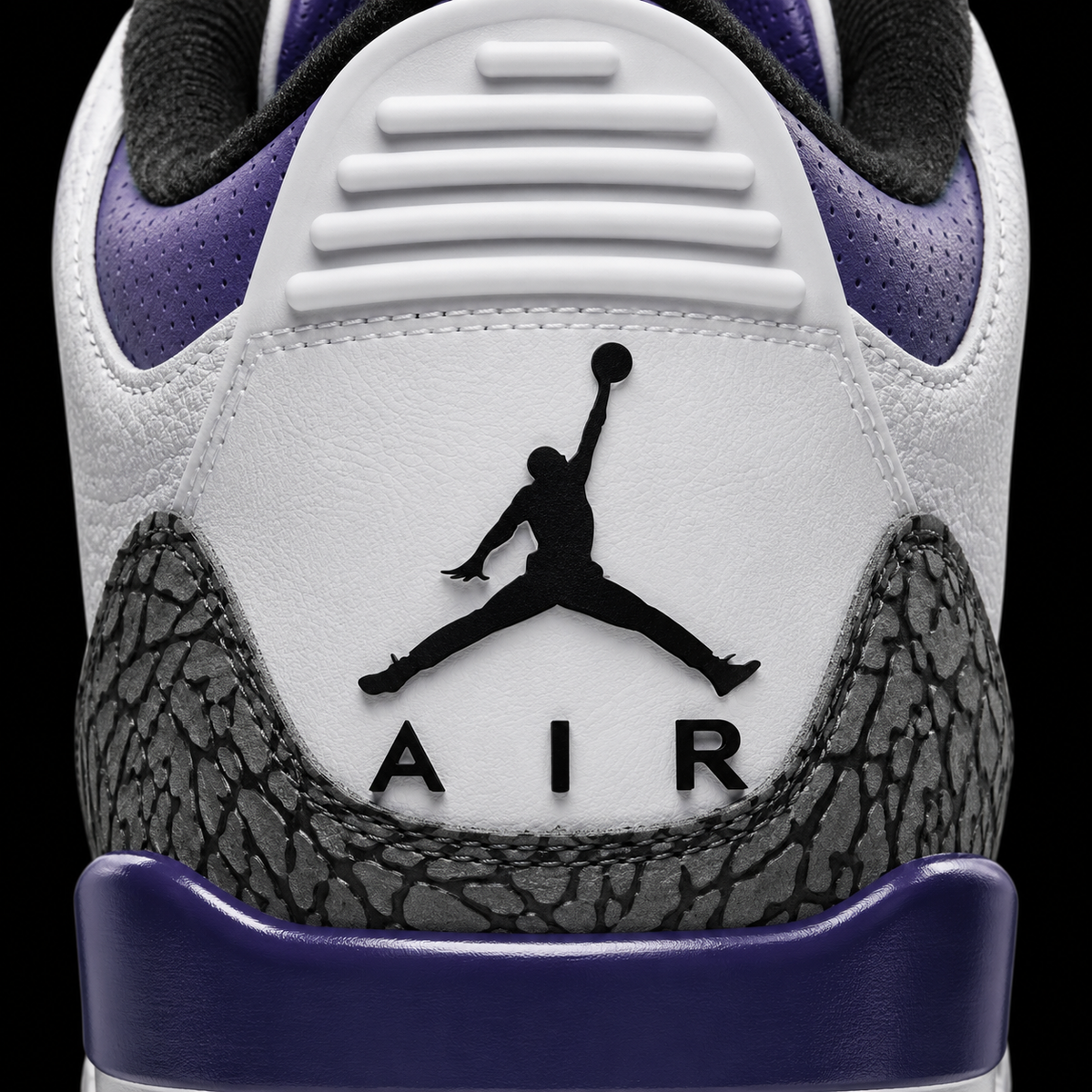 Air Jordan 3 Retro Dark Iris, detalle de logo y material — Crazy!Duck Hype