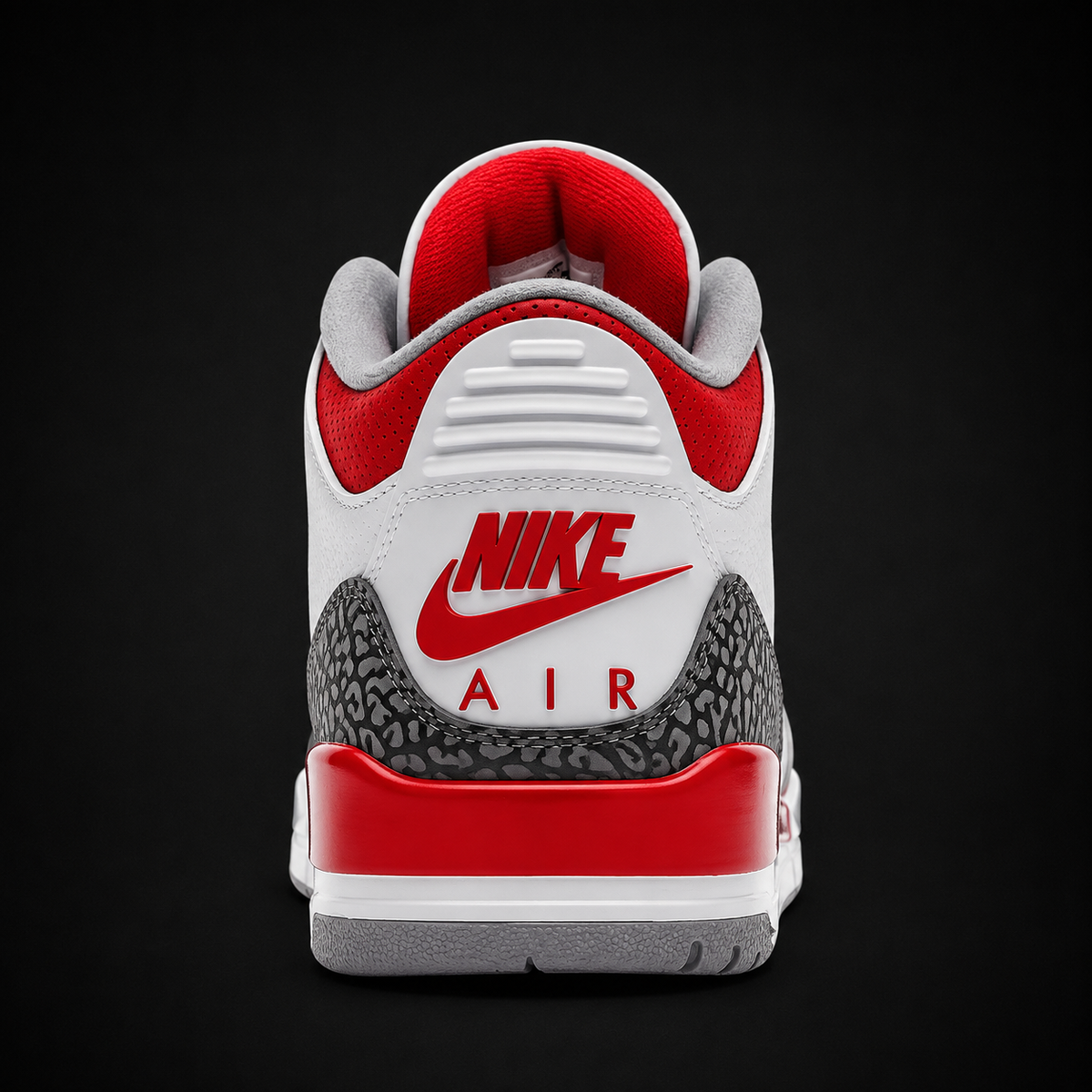 Air Jordan 3 Retro Fire Red, vista trasera — Crazy!Duck Hype