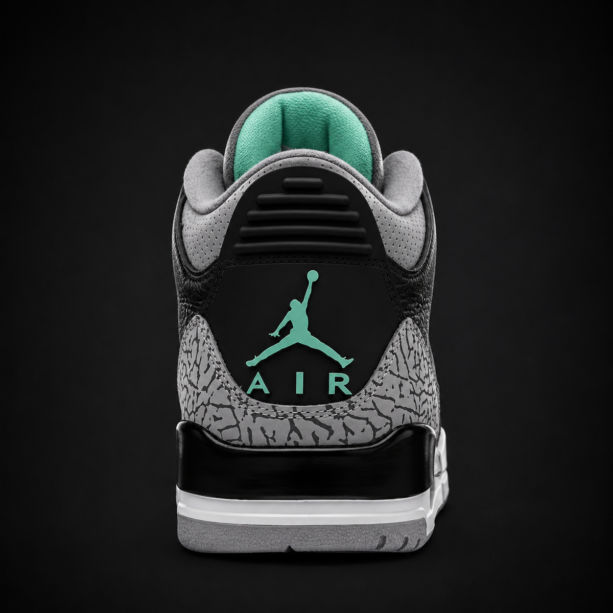 Air Jordan 3 Retro Green Glow, vista trasera — Crazy!Duck Hype