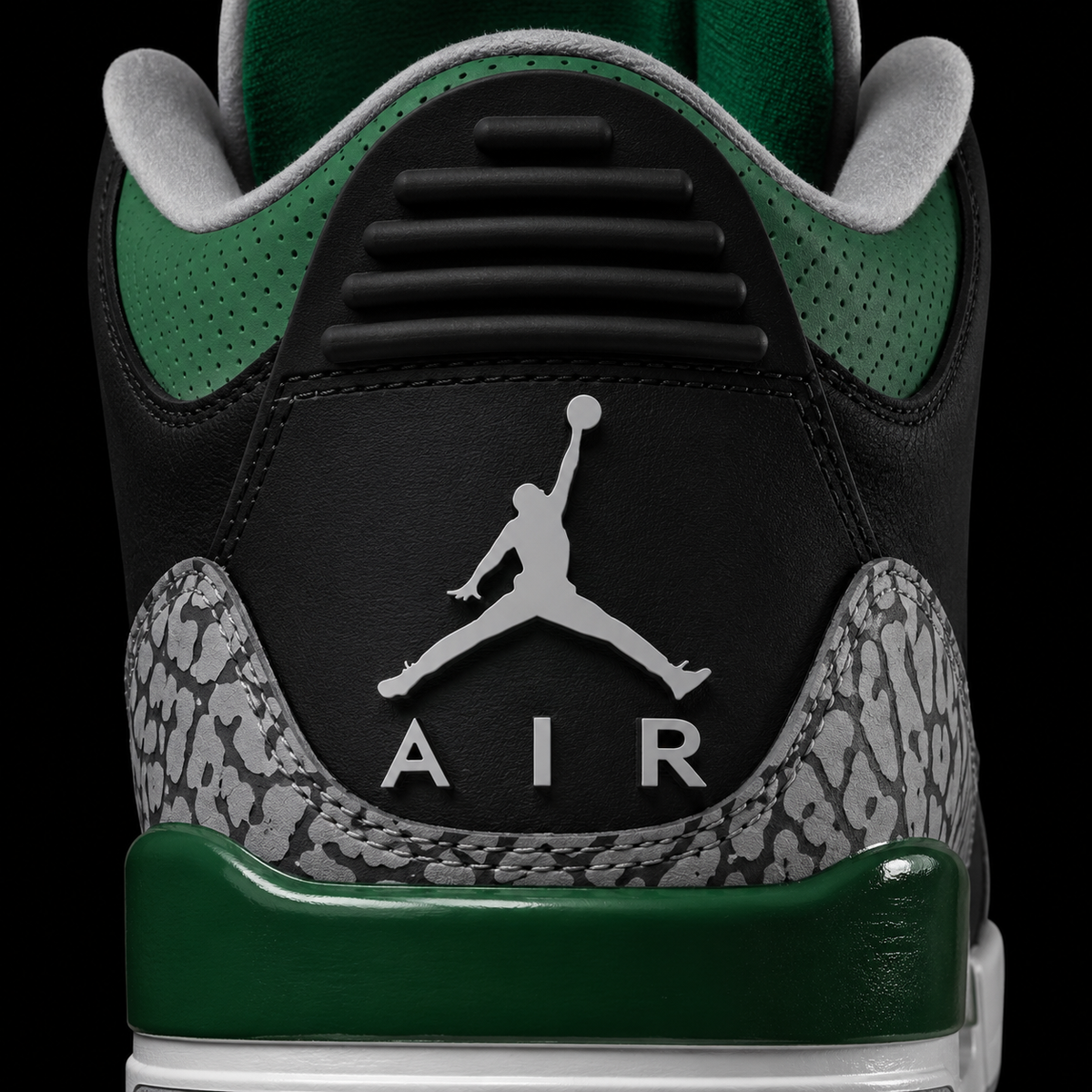 Air Jordan 3 Retro Pine Green, detalle de logo y material — Crazy!Duck Hype