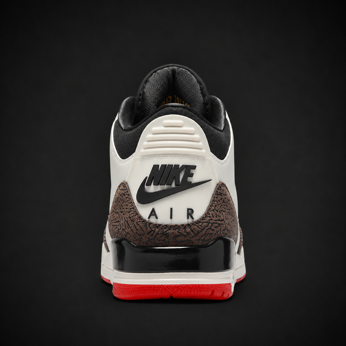 Air Jordan 3 Retro Sail and University Red, vista trasera — Crazy!Duck Hype