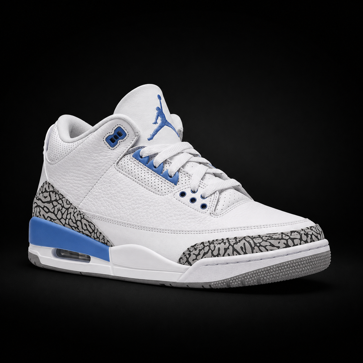 Air Jordan 3 Retro UNC, vista frontal — Crazy!Duck Hype