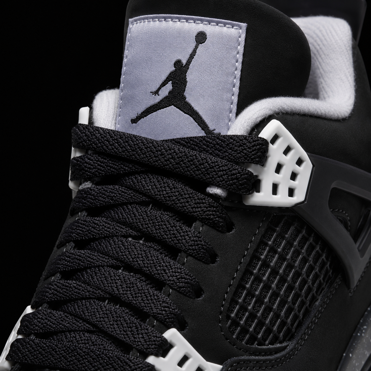 Air Jordan 4 Retro Fear, detalle de agujetas — Crazy!Duck Hype