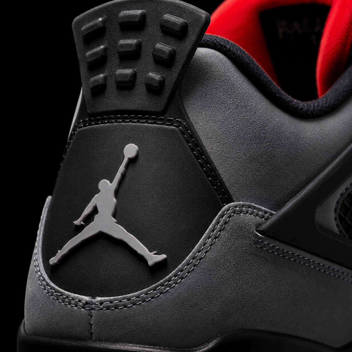 Air Jordan 4 Retro Infrared, detalle de logo y material — Crazy!Duck Hype