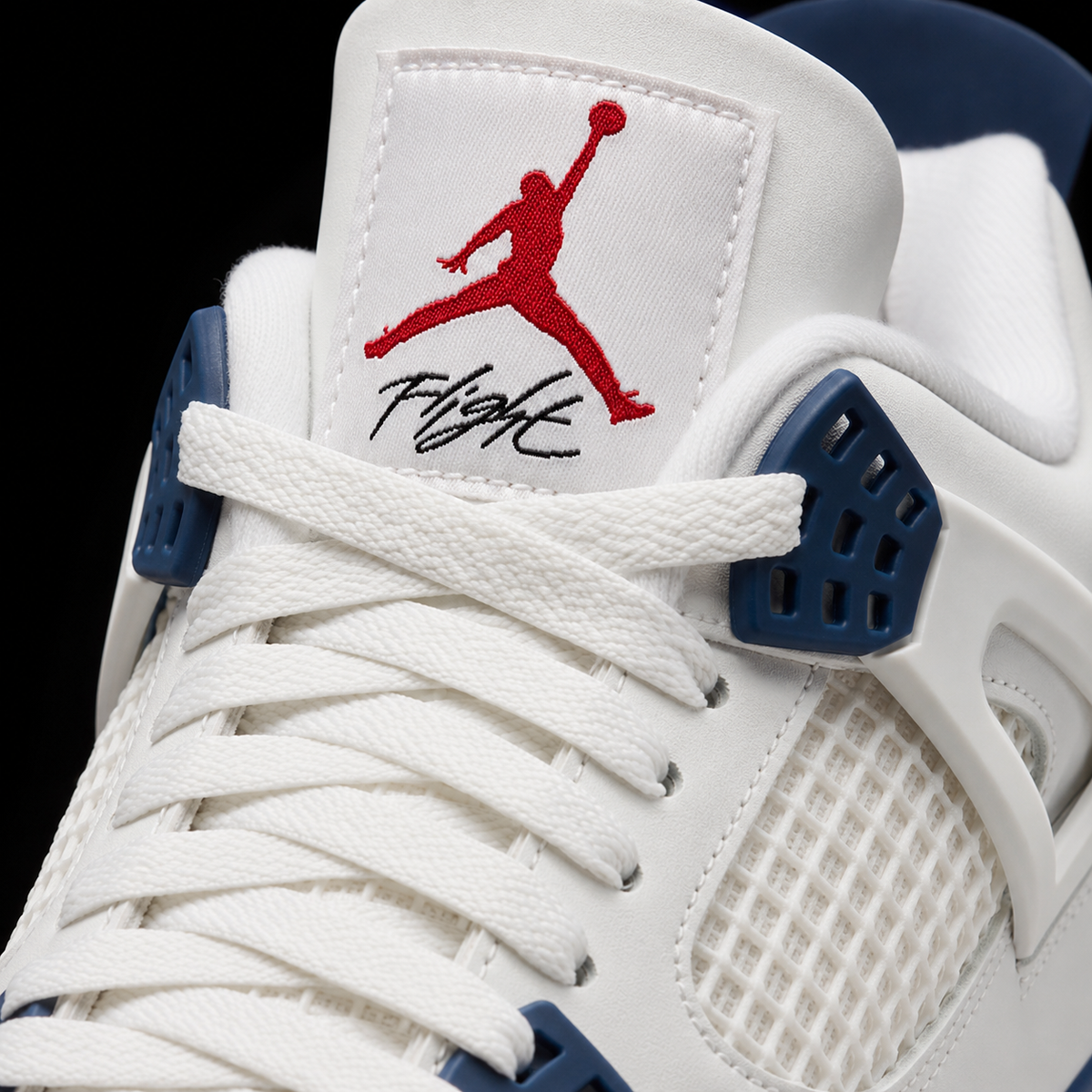 Air Jordan 4 Retro SB Summit White Navy, detalle de agujetas — Crazy!Duck Hype