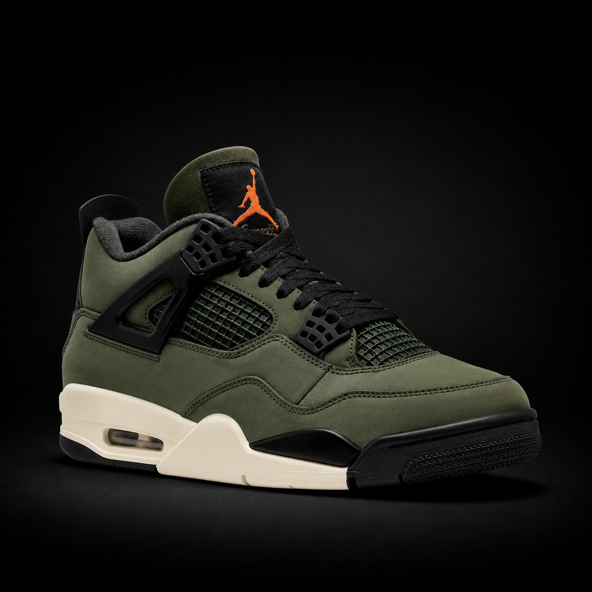 Air Jordan 4 Retro x Undefeated Deep Green & Clementine, vista frontal — Crazy!Duck Hype