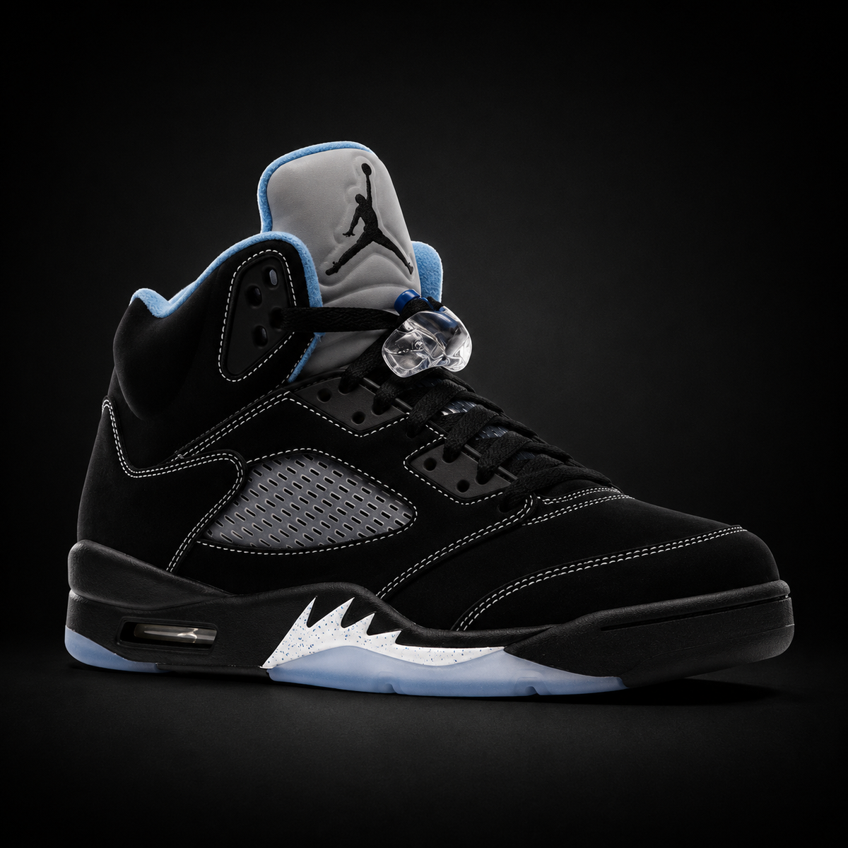 Air Jordan 5 Retro Black University Blue, vista frontal — Crazy!Duck Hype