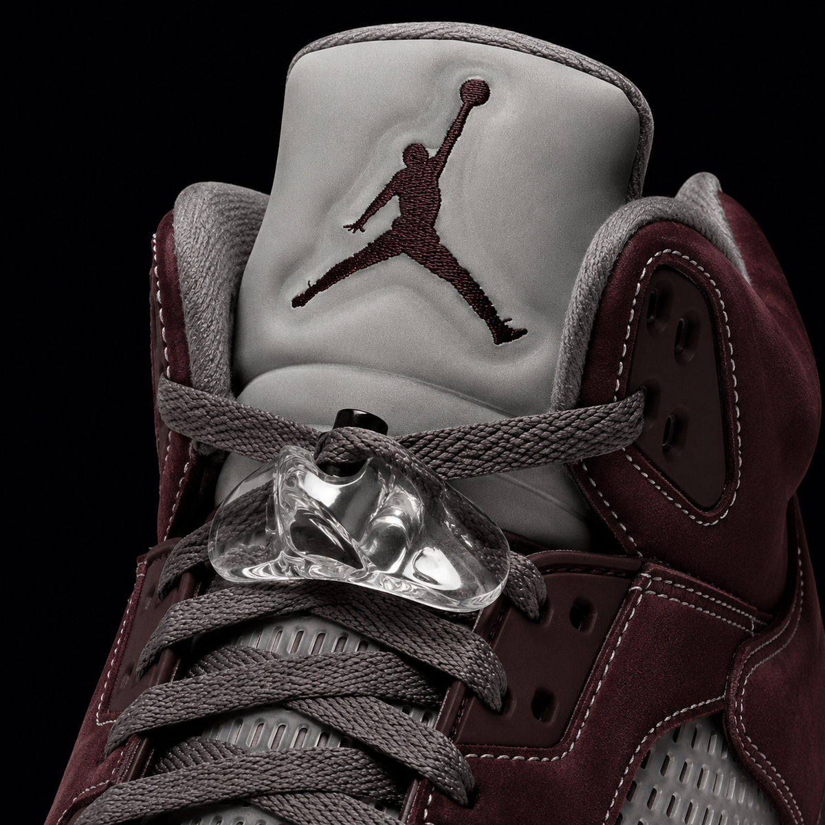 Air Jordan 5 Retro Burgundy, detalle de agujetas — Crazy!Duck Hype