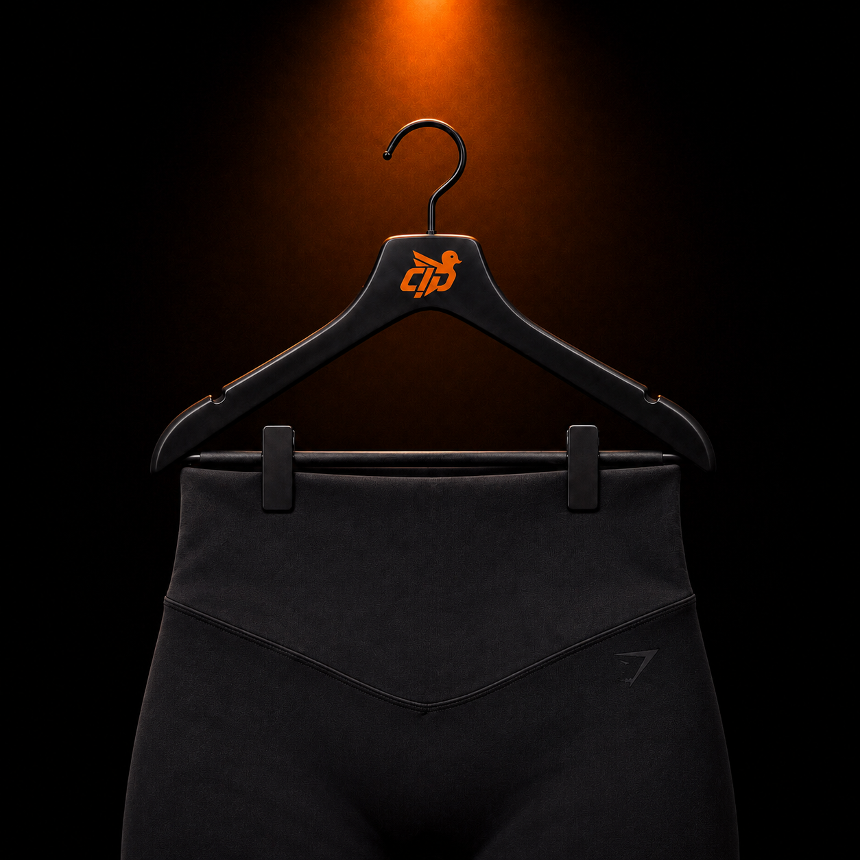 Gymshark Activate Seamless Shorts Black con presentación de producto — Crazy!Duck Hype