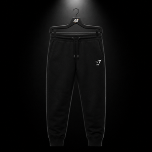 Gymshark Crest Joggers Black, vista frontal — Crazy!Duck Hype