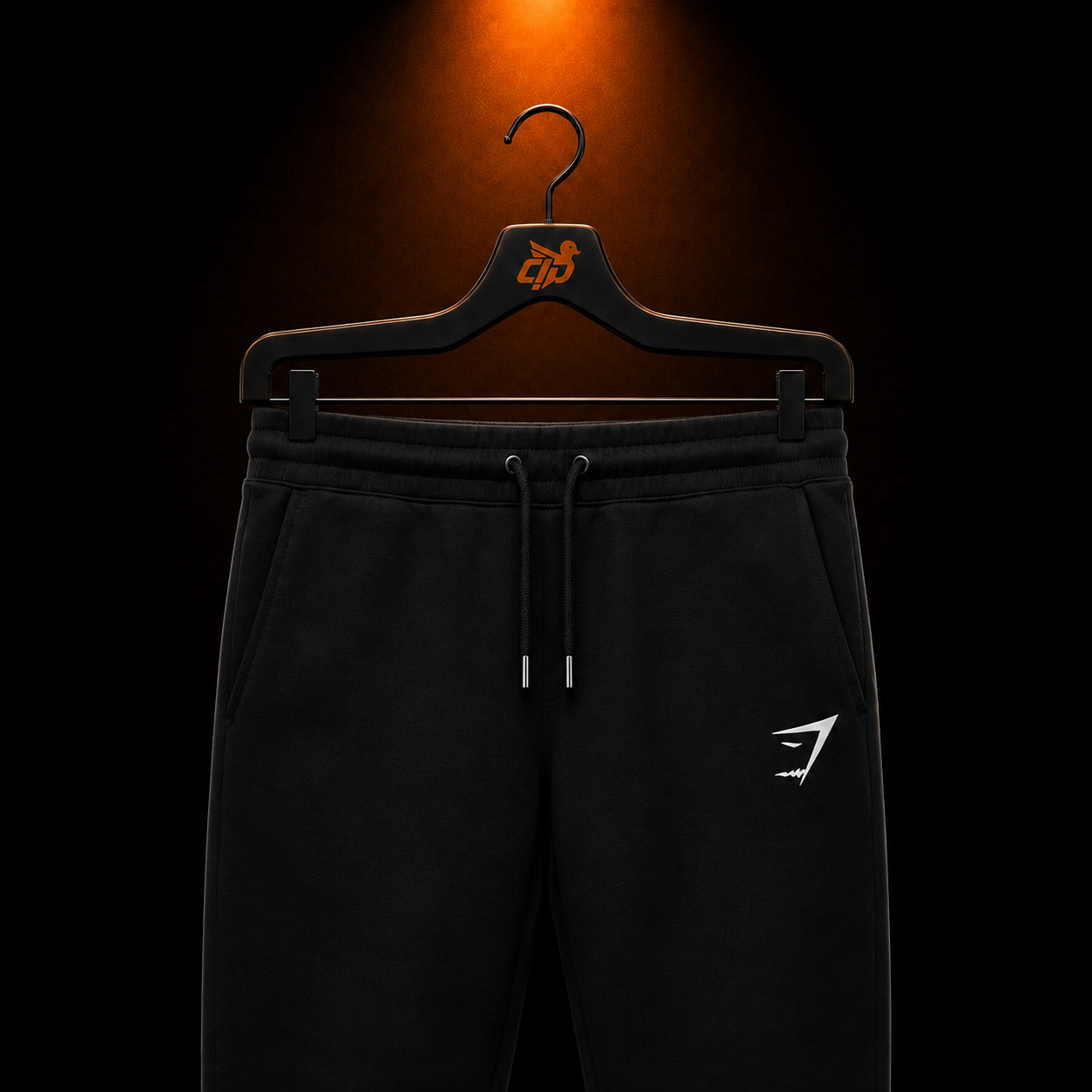 Gymshark Crest Joggers Black con presentación de producto — Crazy!Duck Hype