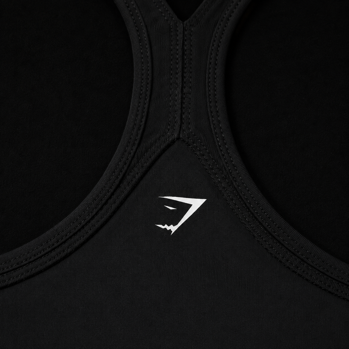 Gymshark Everyday Seamless Ribbed Midi Top Black, detalle de espalda y tirantes — Crazy!Duck Hype
