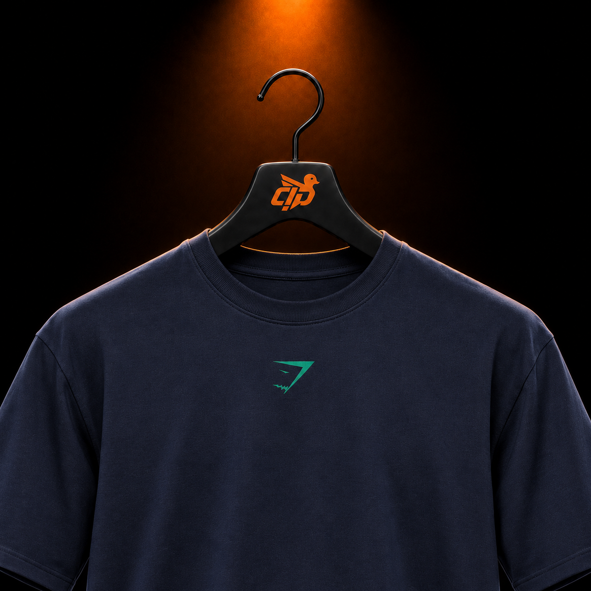 Gymshark Power T-Shirt Heavy Blue/Track Green con presentación de producto — Crazy!Duck Hype