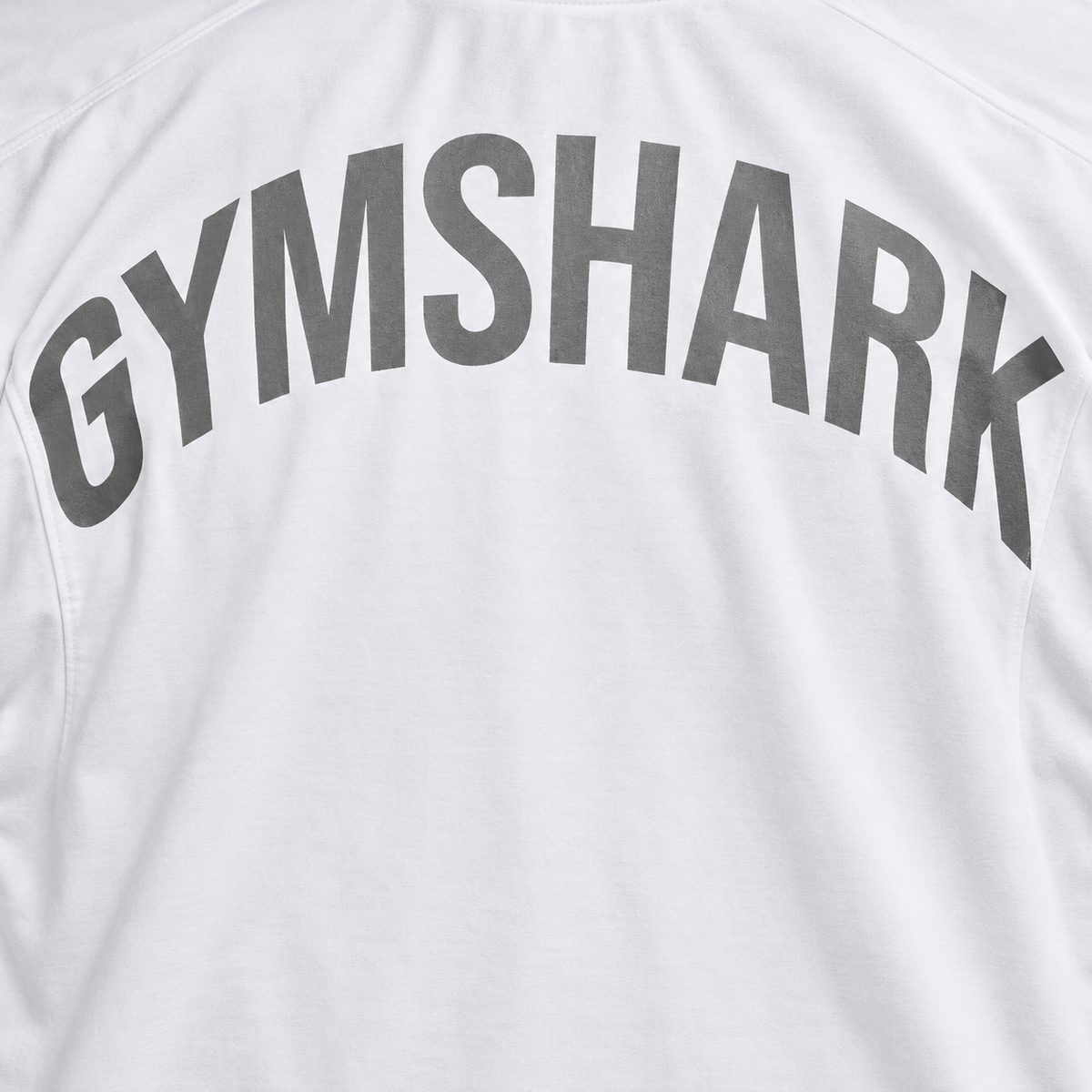 Gymshark Power T-Shirt White, detalle de estampado y diseño — Crazy!Duck Hype
