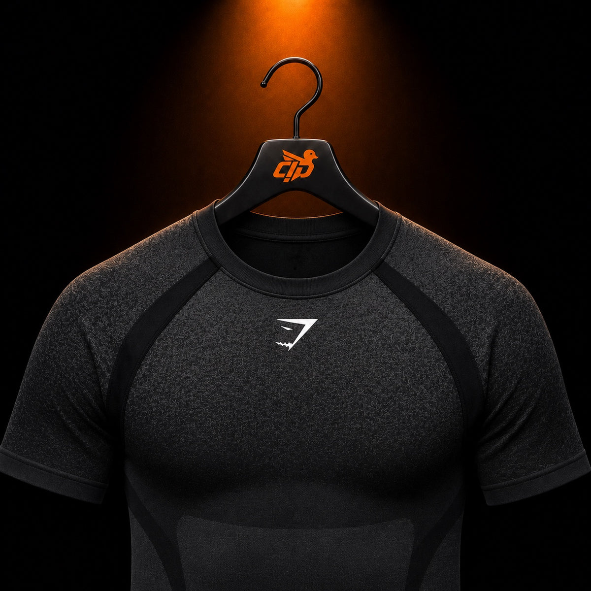 Gymshark Shadow Seamless T-Shirt Black con presentación de producto — Crazy!Duck Hype