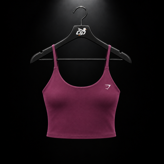 Gymshark Training Shelf Cami Tank Strength Pink con presentación de producto — Crazy!Duck Hype