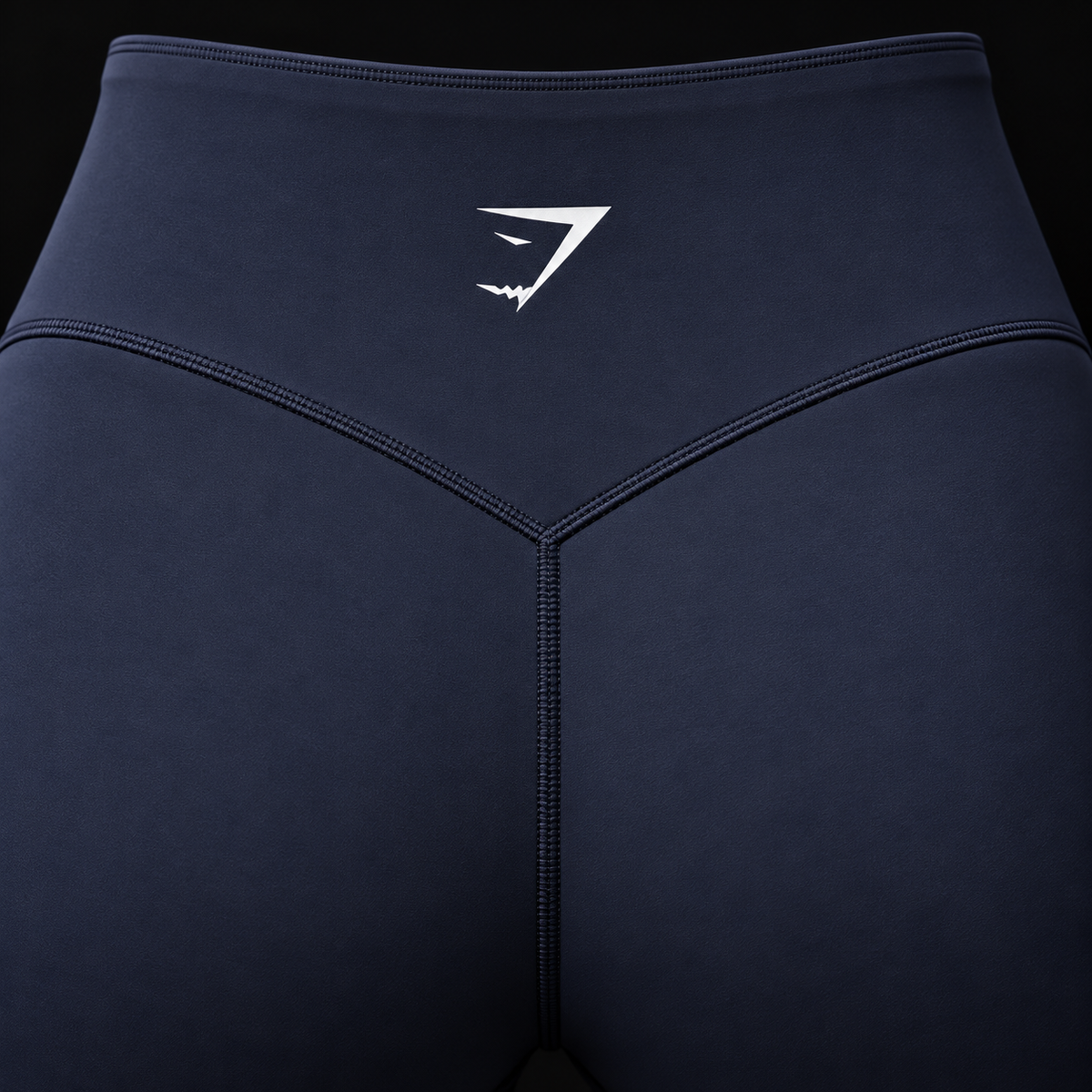 Gymshark Training Straight Leg Regular Leggings Heavy Blue, detalle de logo y material — Crazy!Duck Hype