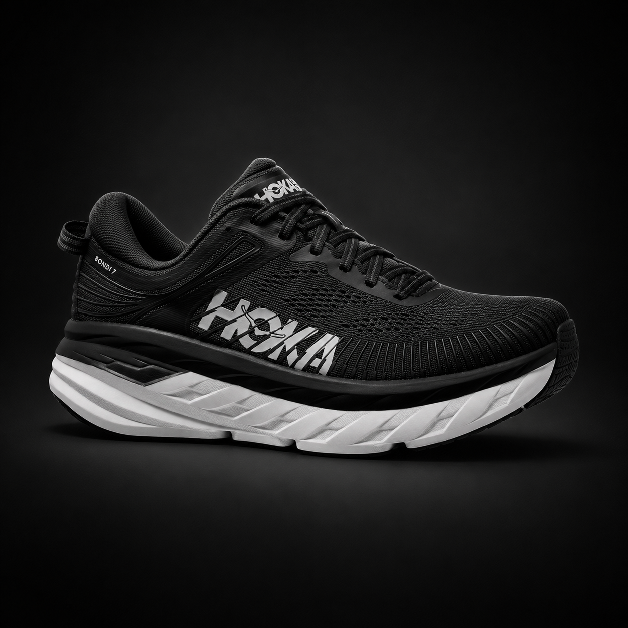 Hoka Bondi 7 White Black, vista frontal — Crazy!Duck Hype