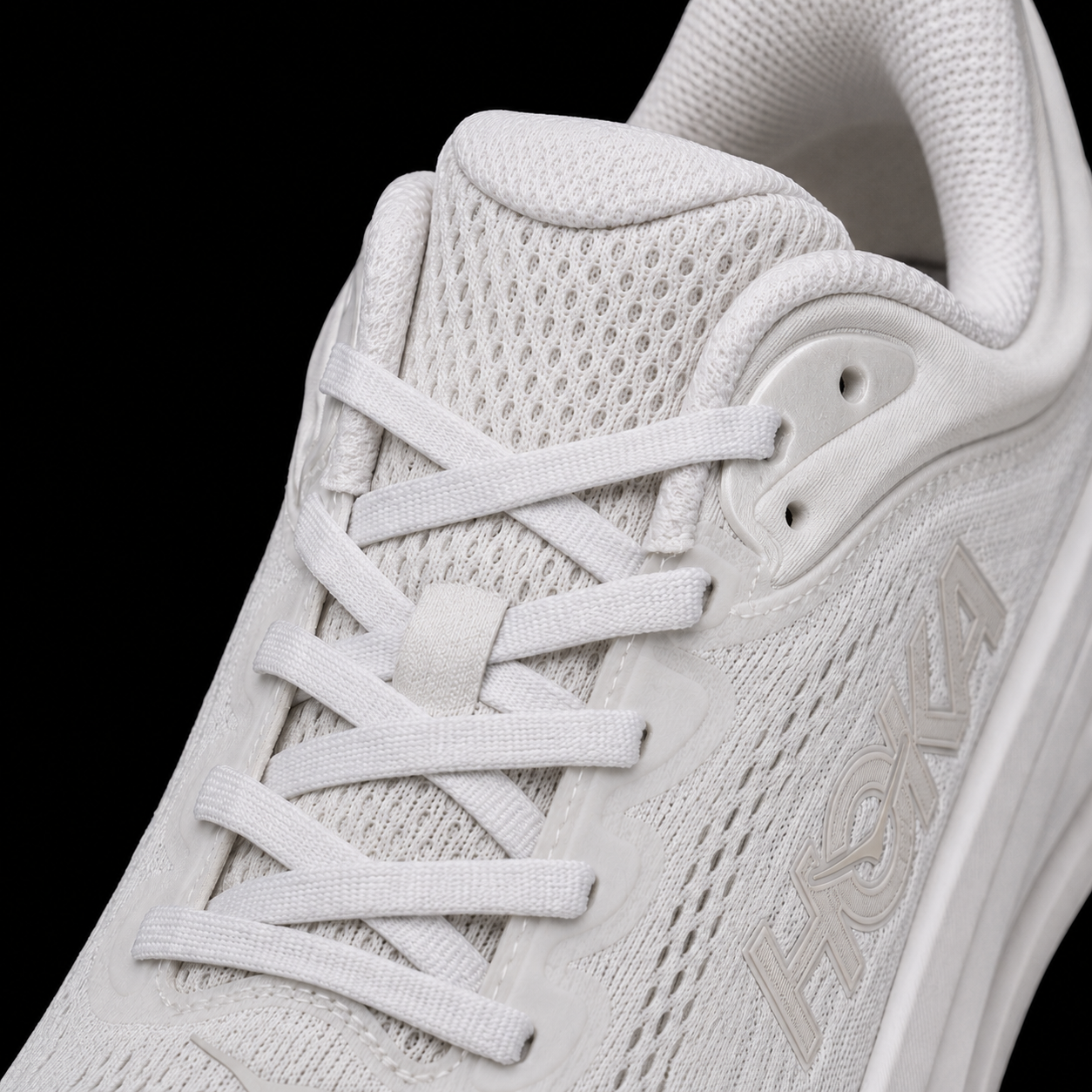 Hoka Bondi 9 White, detalle de agujetas — Crazy!Duck Hype