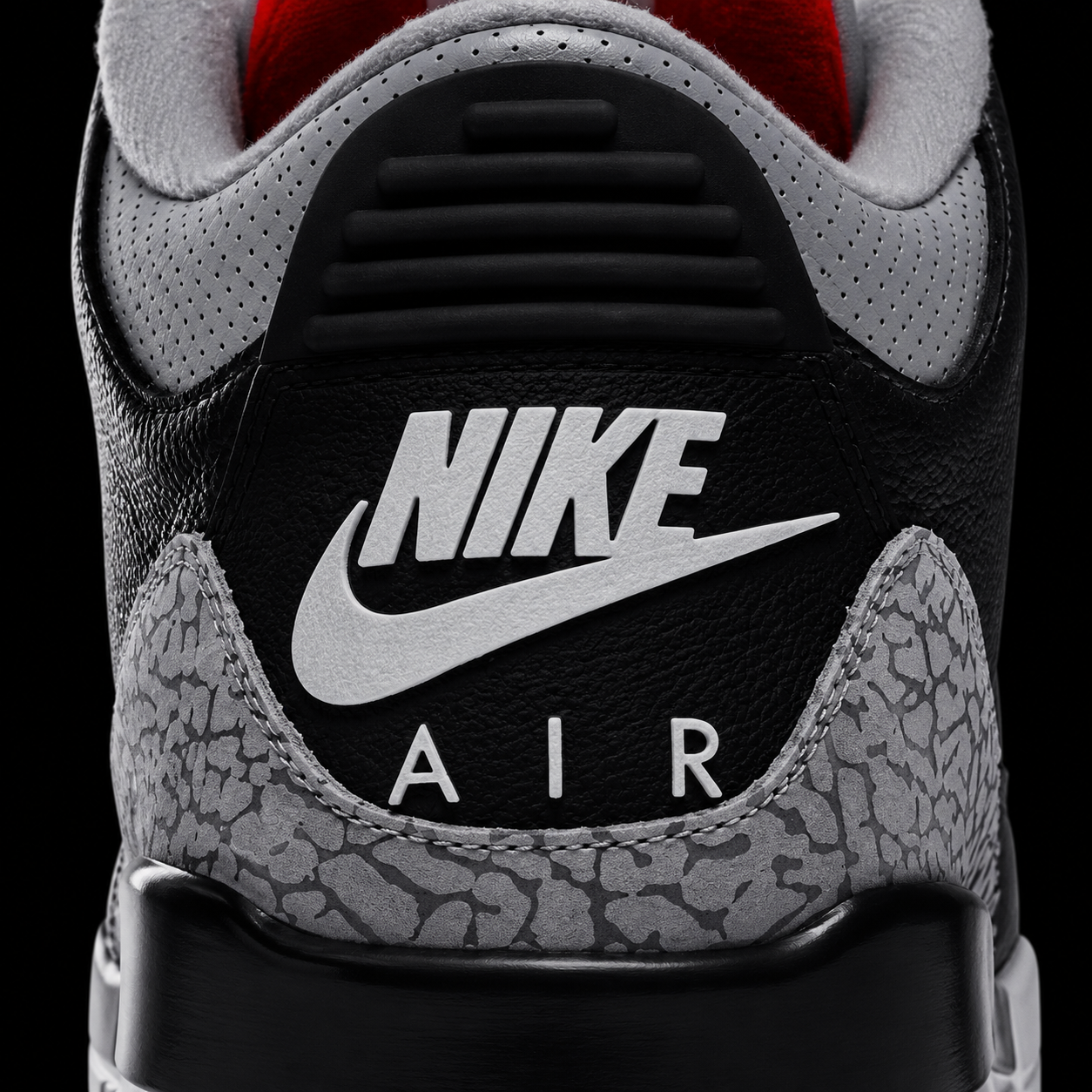 Jordan 3 Retro Black Cement, detalle de logo y material — Crazy!Duck Hype