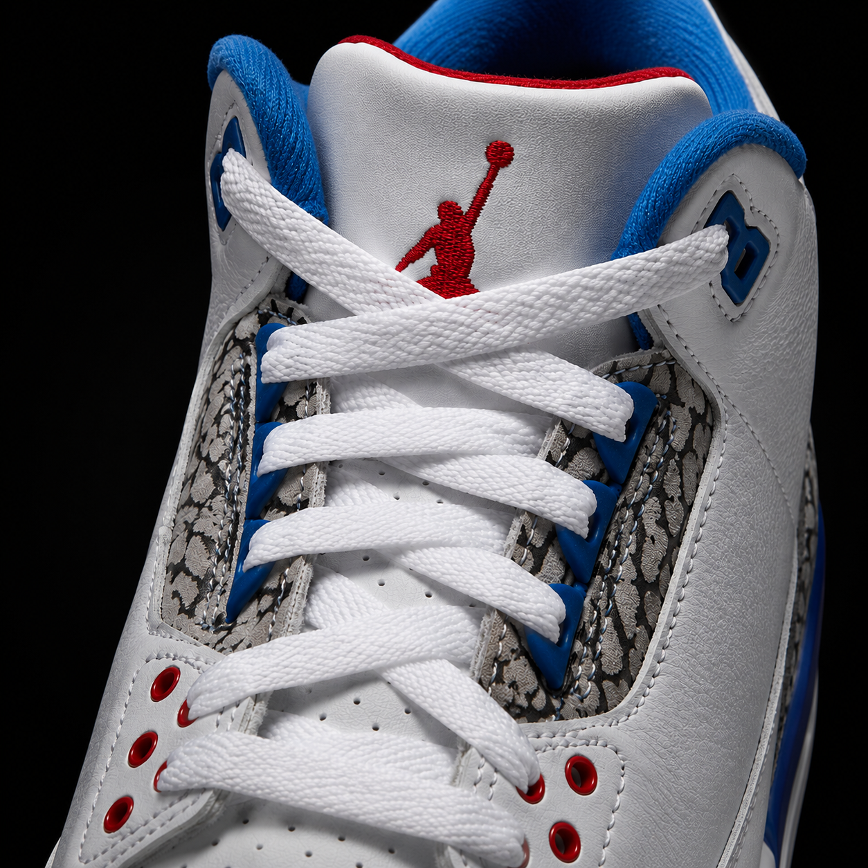Jordan 3 Retro Royal Blue, detalle de agujetas — Crazy!Duck Hype