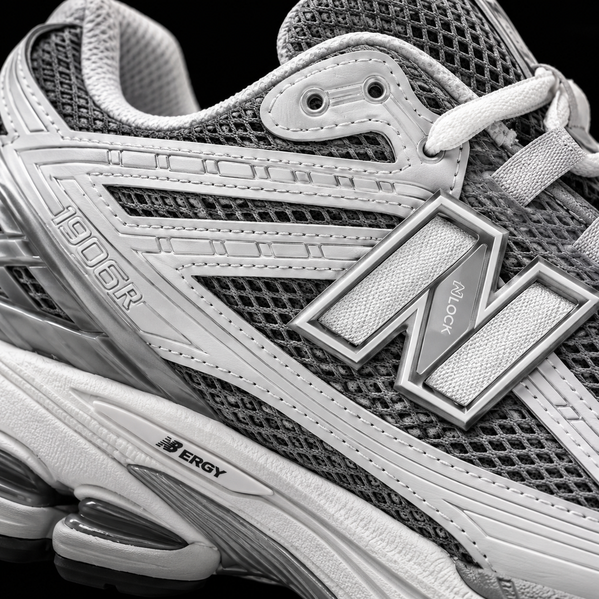 New Balance 1906R Matter Slate Grey Silver Metallic, detalle de logo y material — Crazy!Duck Hype