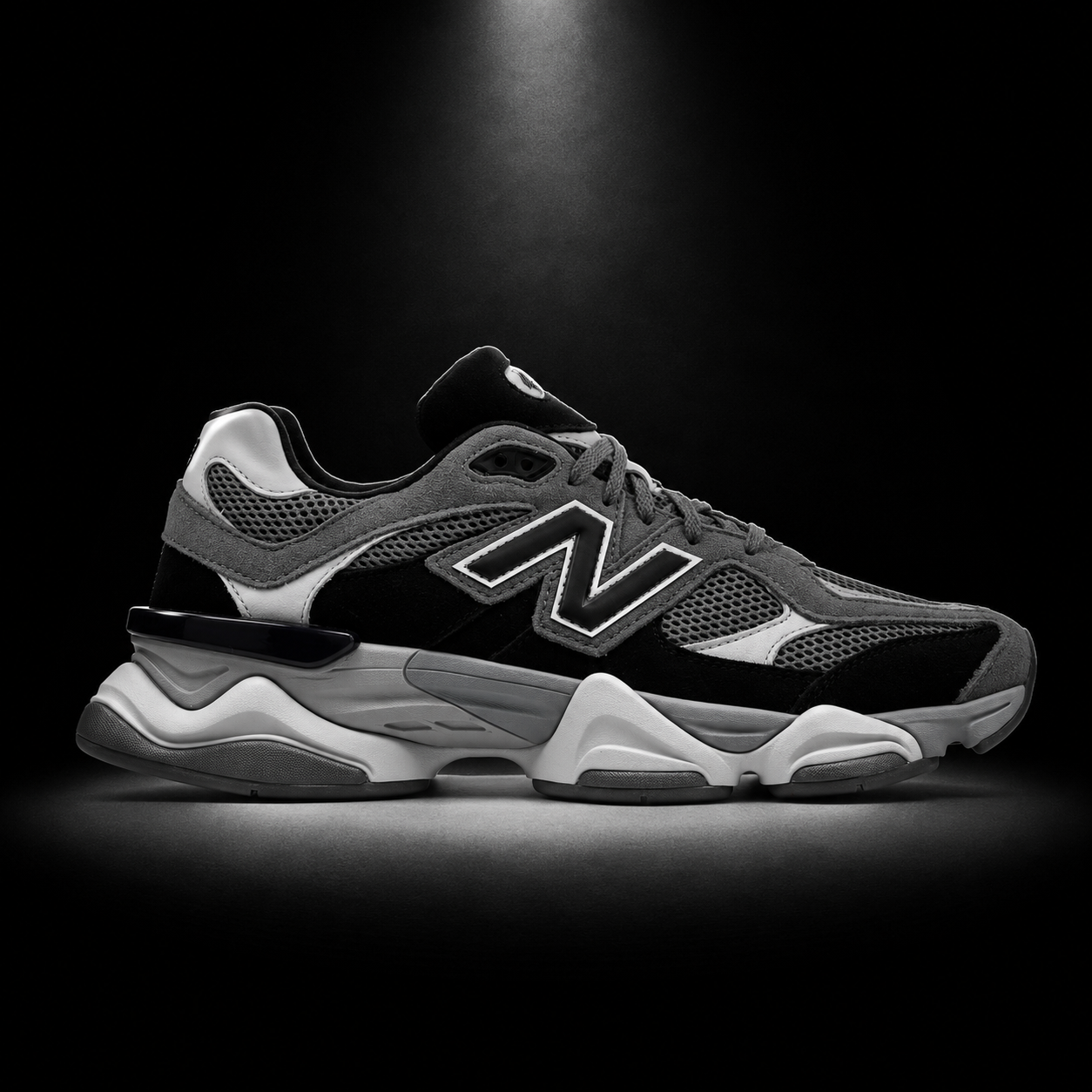 New Balance 9060 Castlerock Black, vista lateral — Crazy!Duck Hype